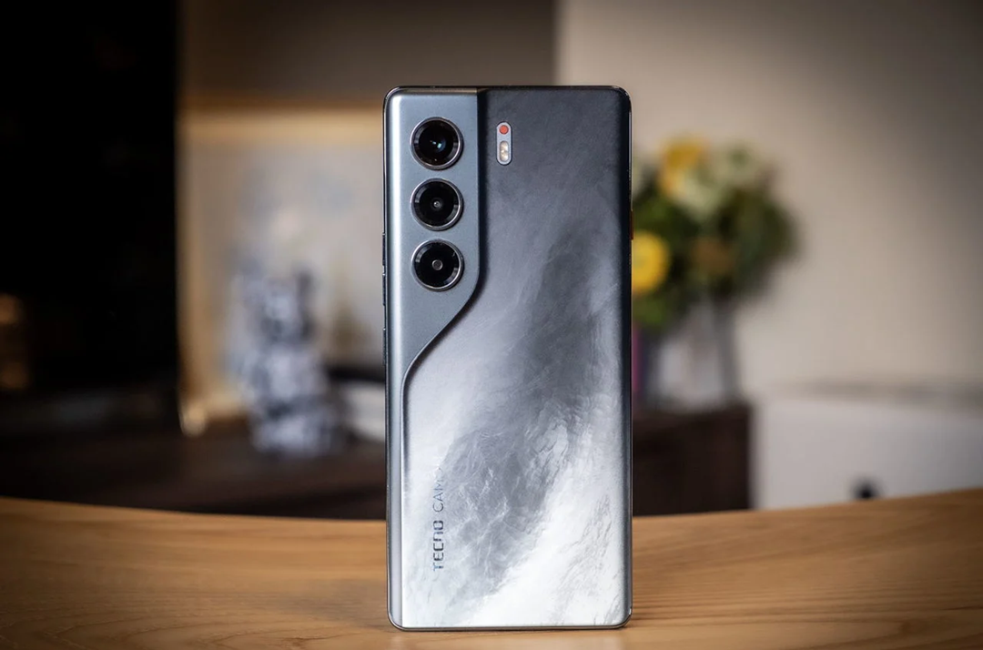 TECNO-Camon-40.png